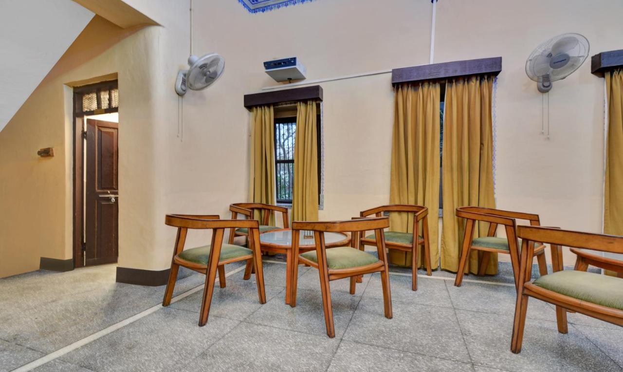 Treebo The Regal House, Near Fateh Sagar Lake Udaipur Extérieur photo